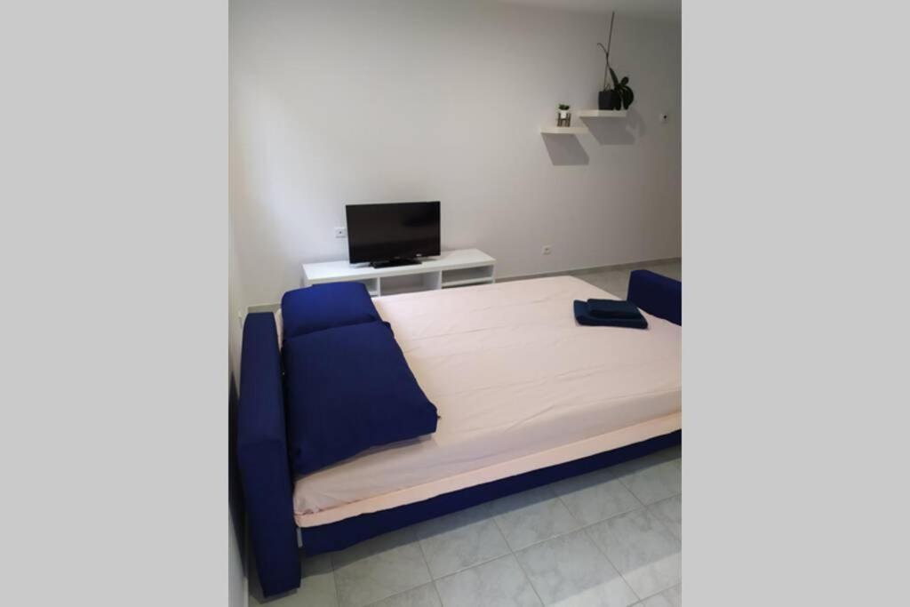 Appartement Neuf Tout Confort Aubenas Exterior photo